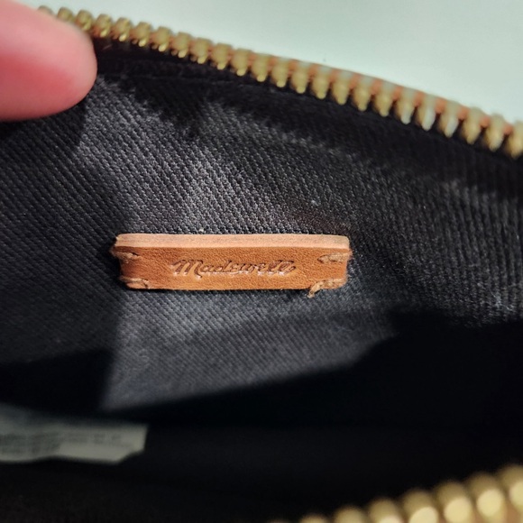 Madewell The Simple Pouch Belt Bag in English Saddle - Picture 8 of 13